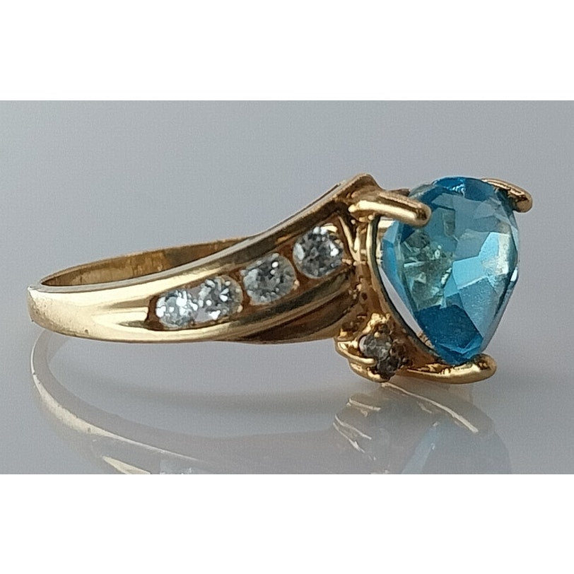 Blue Heart Ring, with Diamonds set in 10k Yellow Gold, sz6.5