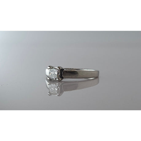 Platinum Diamond Ring, SZ: 6, 4.9g