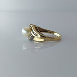 10K Yellow Gold Elegant Pearl Ring Size 6.25