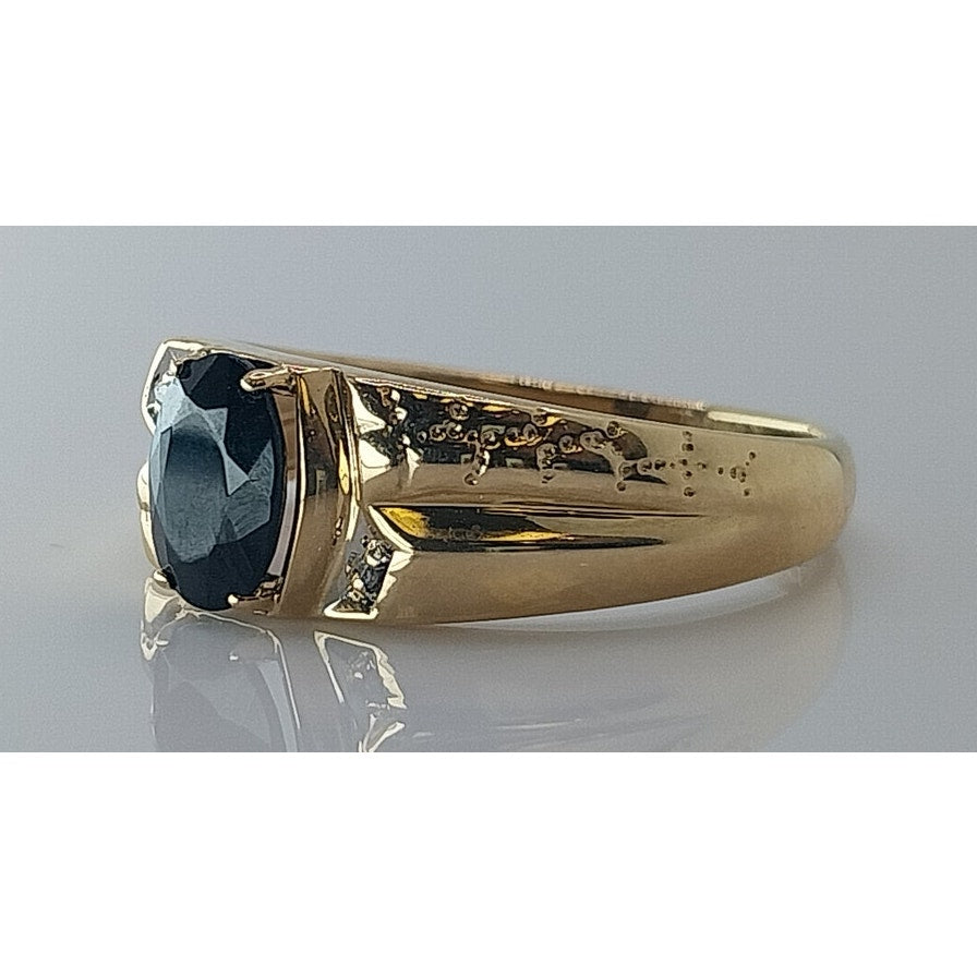 10K Yellow Gold Men's Ring with Black Onyx and Diamond Accents, Size 10