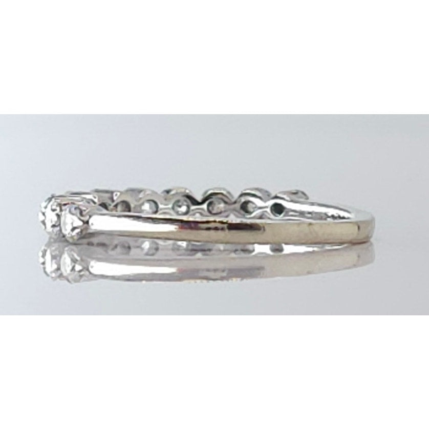 14K WG (11) Diamond Ring, Size: 7, 2.2g