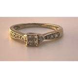 10K White Gold Diamond Cluster Wedding Ring, Size: 4