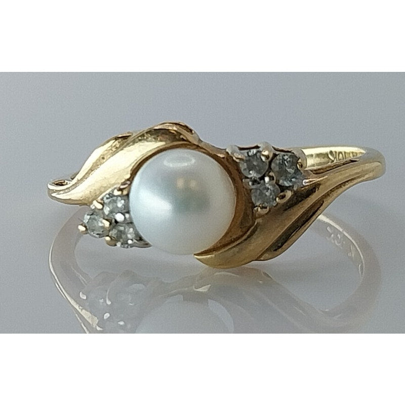 10k Yellow Gold Pearl Ring with Diamond Accents, Size: 6.5